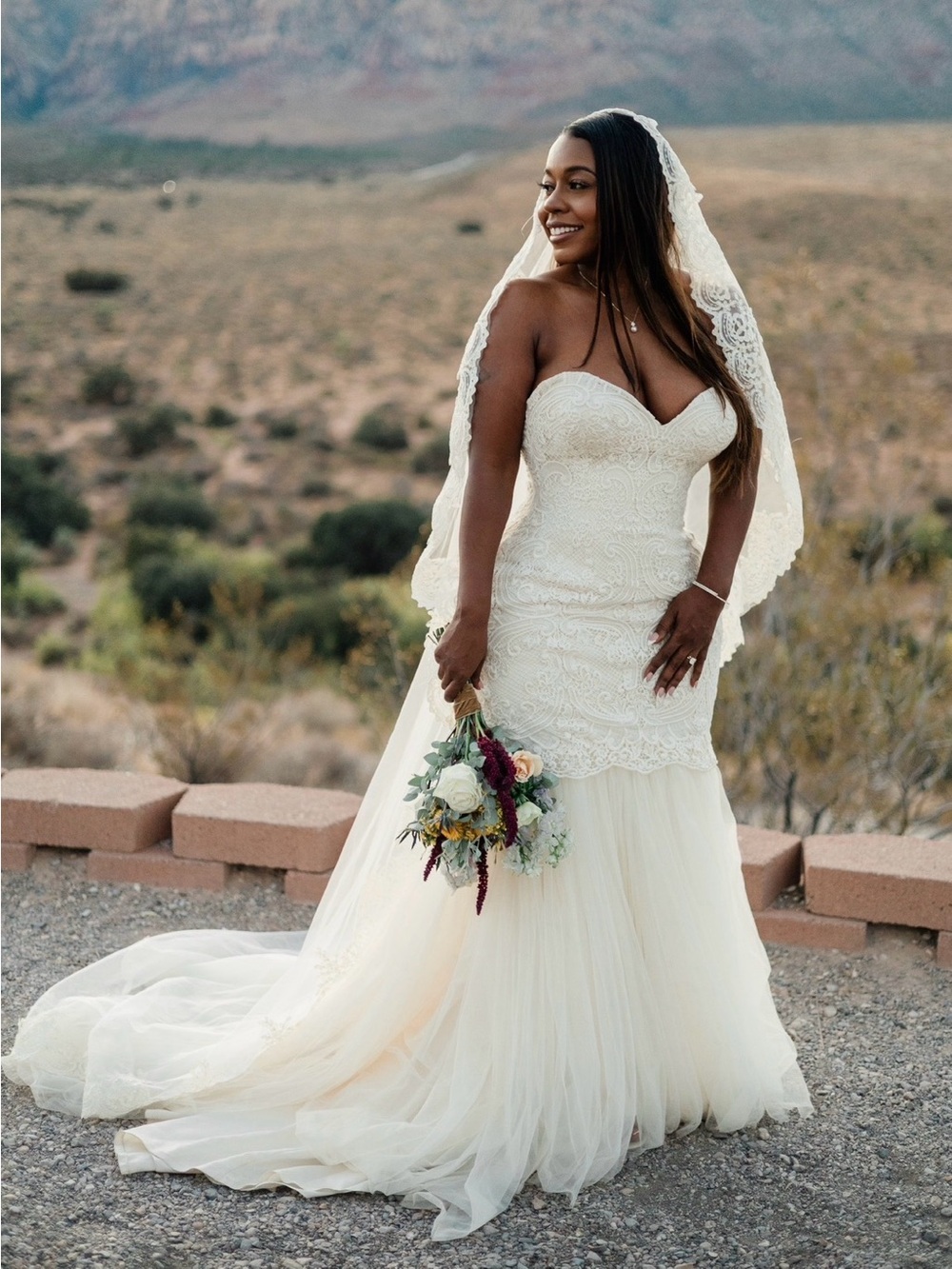 Bridal Lace Mermaid Wedding Dress in Champagne and Ivory